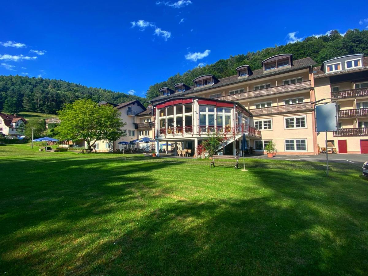 Hotel Christel Heimbuchenthal Bagian luar foto
