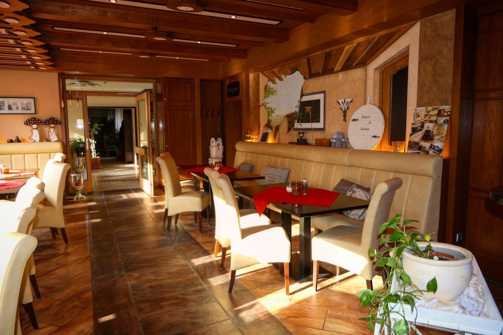 Hotel Christel Heimbuchenthal Bagian luar foto