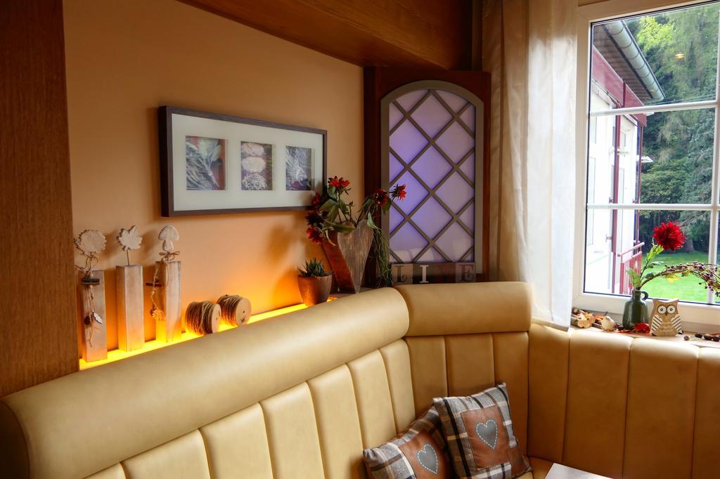 Hotel Christel Heimbuchenthal Bagian luar foto