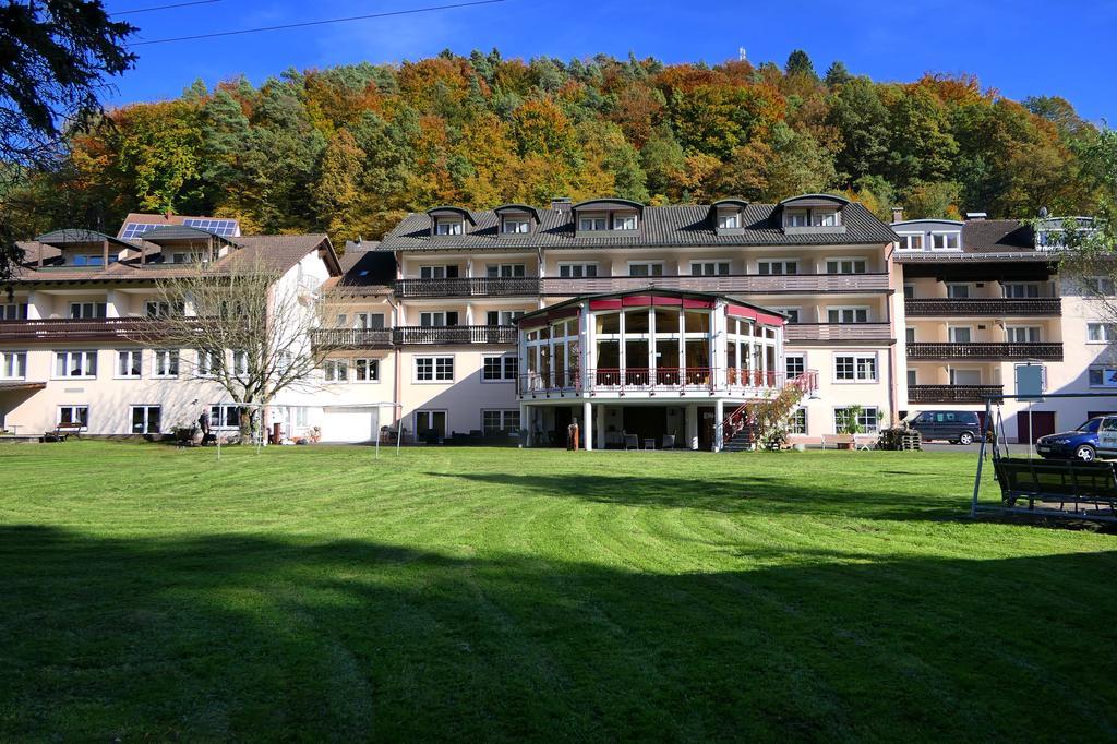 Hotel Christel Heimbuchenthal Bagian luar foto