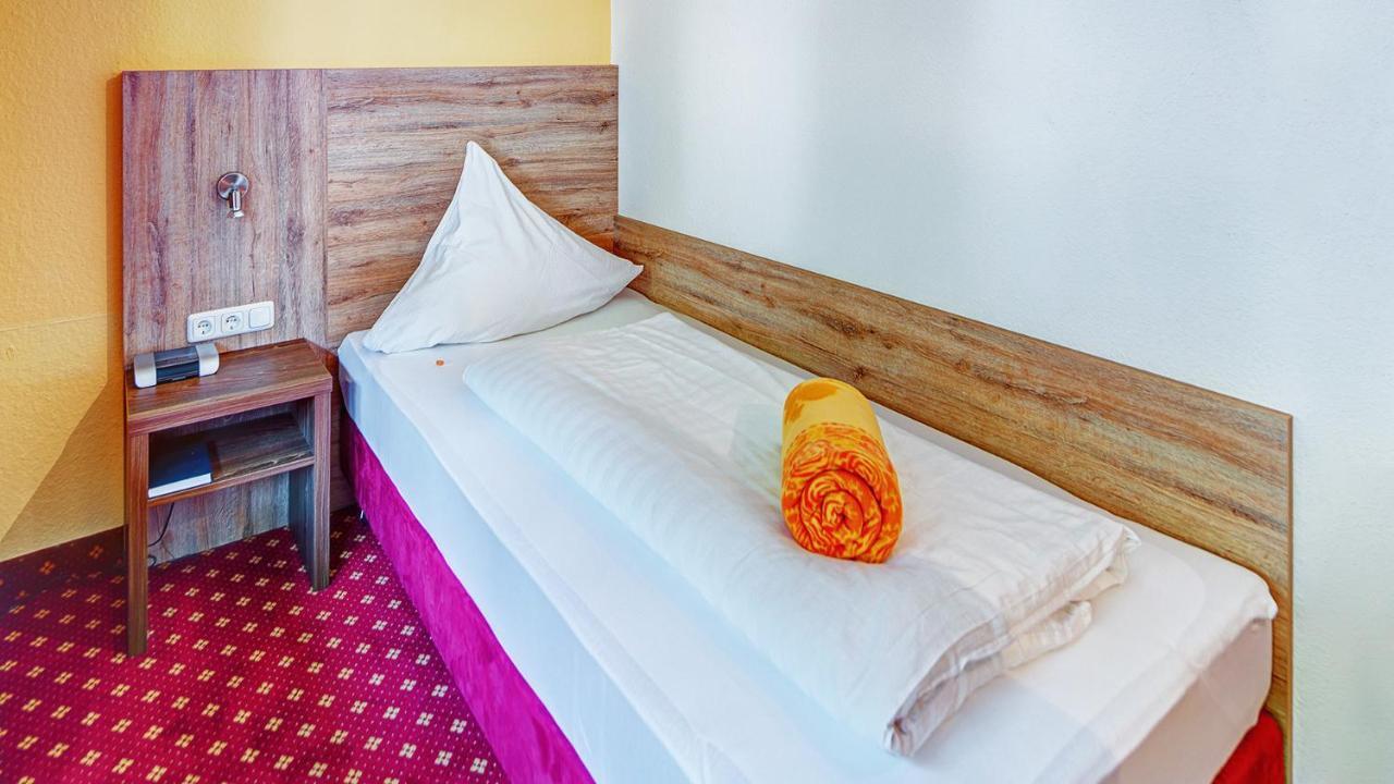 Hotel Christel Heimbuchenthal Bagian luar foto